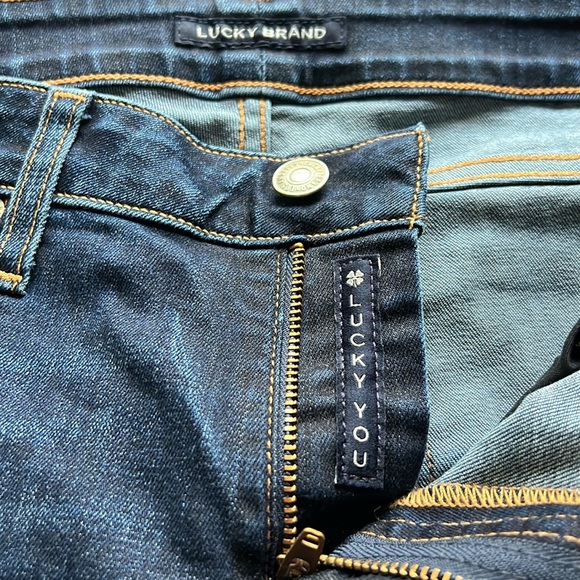 Lucky Brand Low Rise Lolita Bootcut Jean, Dark Wash, 14 Long (32 Long) - Picture 4 of 11